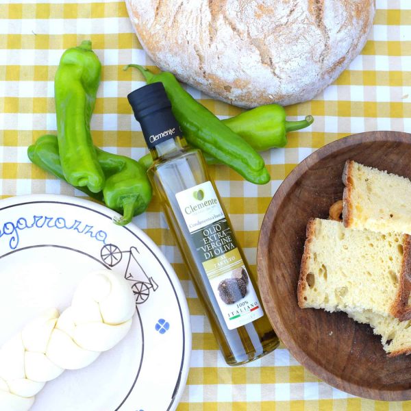 Olio Extravergine 100% Italiano Aromatizzato al Tartufo Nero - Ambientato