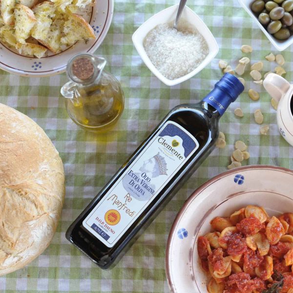 Olio Extravergine 100% Italiano DOP Re Manfredi 750ml - Ambientato 2