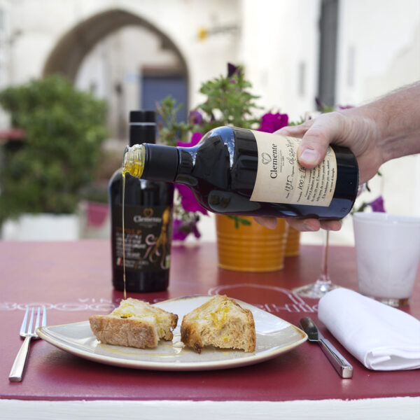 Olio Extravergine 100% Italiano "1895" 500ml Ambientata 1